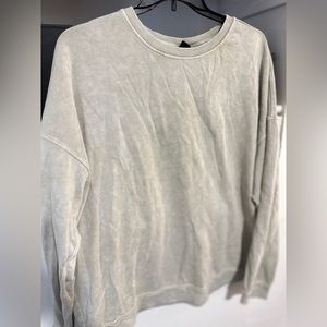 Light brown sweater 2XL no boundaries lightly used great condition.